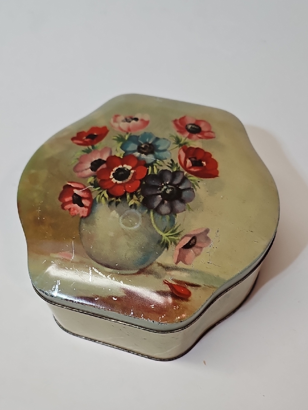 Antique Floral Biscuit Tin - Anemone Bouquet / Still Life - Made In England